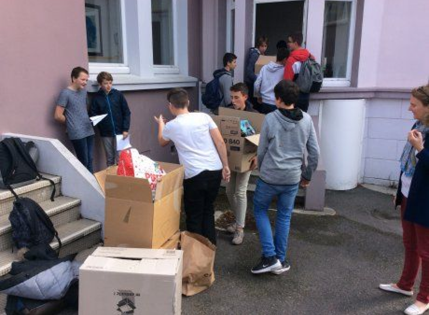 Brest ville : élan de solidarité chez les scolaires 