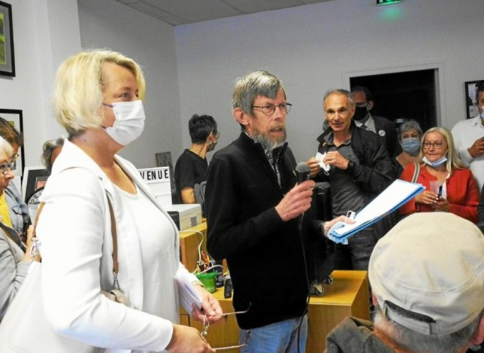 Parmi les nombreux invités : Isabelle Assih, maire de la commune.