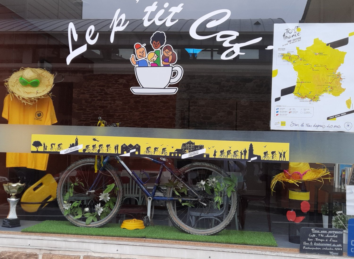 Le P'tit Caf solidaire aux couleurs du Tour de France