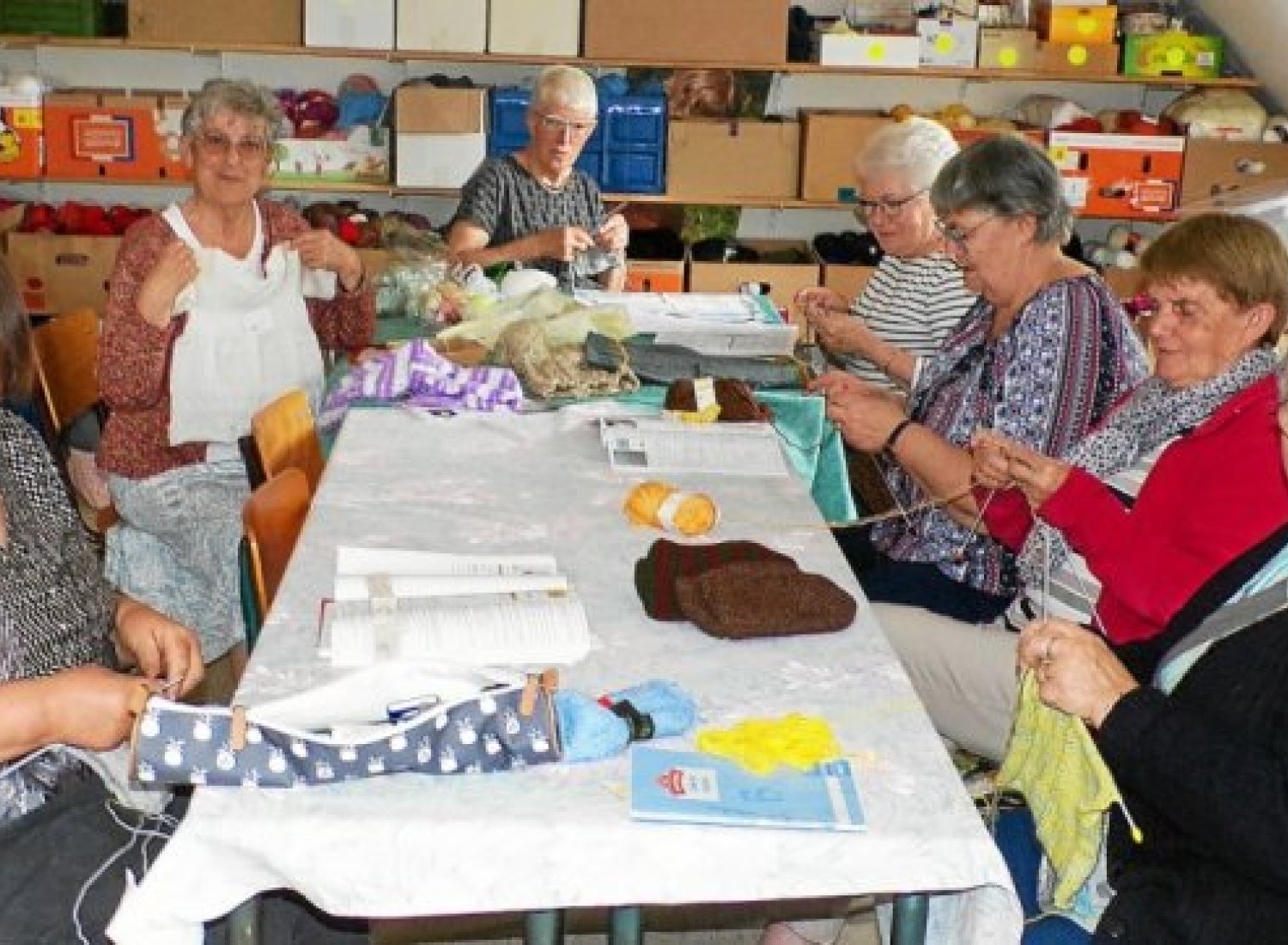 Créé il y a dix ans, l’atelier de tricot du Secours catholique est un lieu d’échanges et de convivialité.